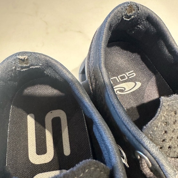 On cloud Swiss engineering sneakers - Picture 3 of 3